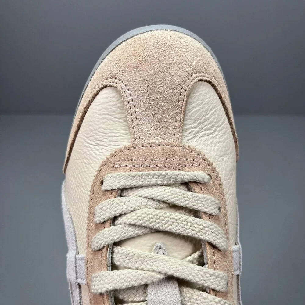 Asics shoes - Picture 6 of 8